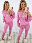 Komplet sweterkowy bluza na ramię + spodnie różowy K89   