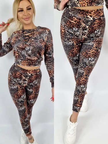 Komplet welurowy wiązania bluza + spodnie wzór panterka K173