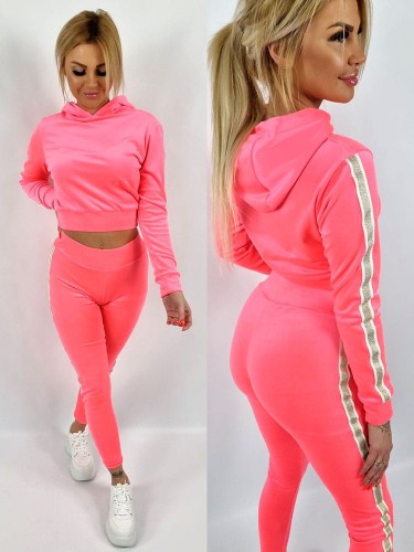 Komplet welurowy neon róż legginsy + bluza złoty lampas K175 