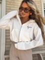 8226