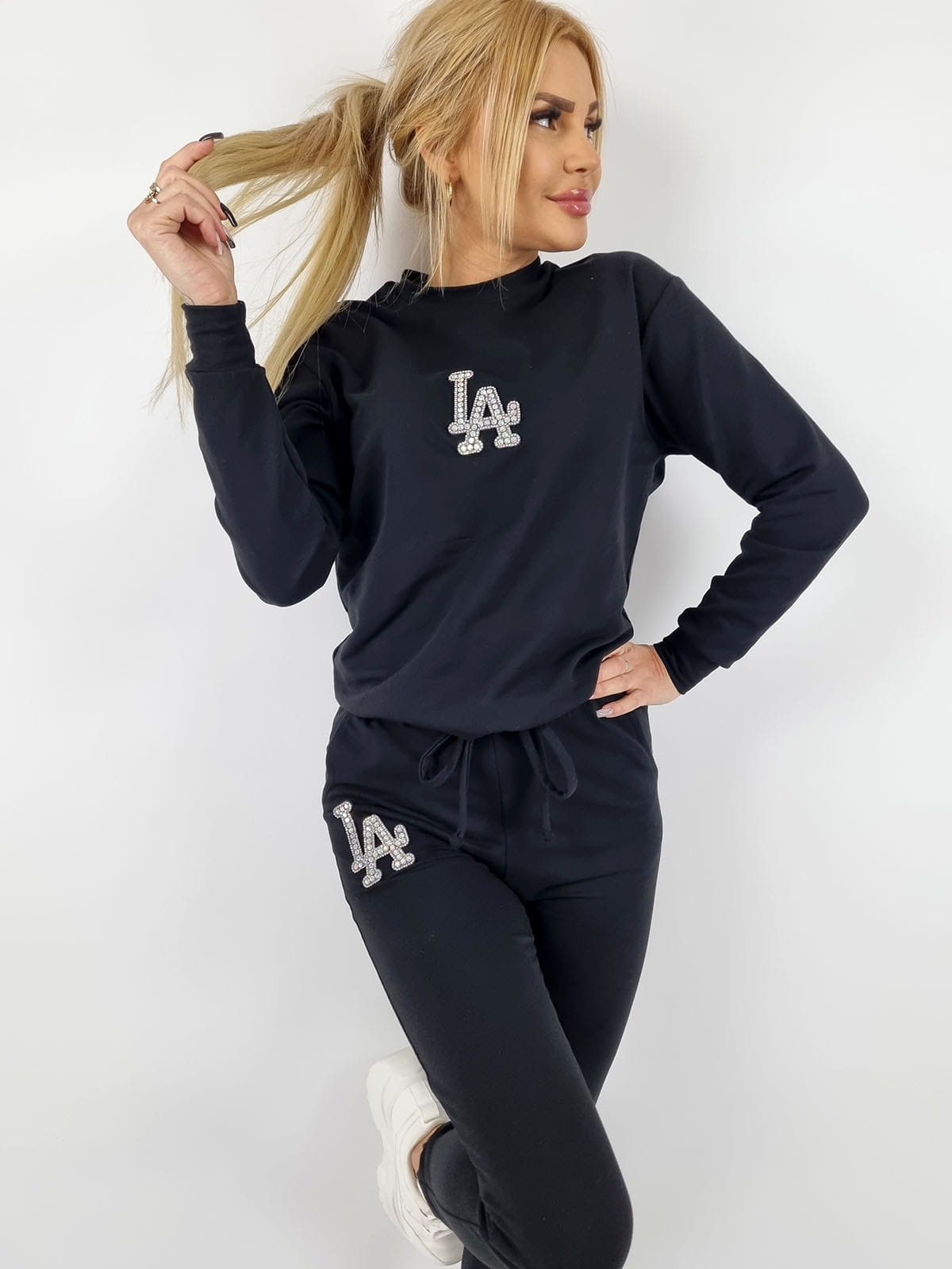 Dres naszywka kryształki czarny K36